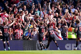 米乐M6官方网站-南安普顿陷入低迷，磨合困难重重(南安普顿the court yard)