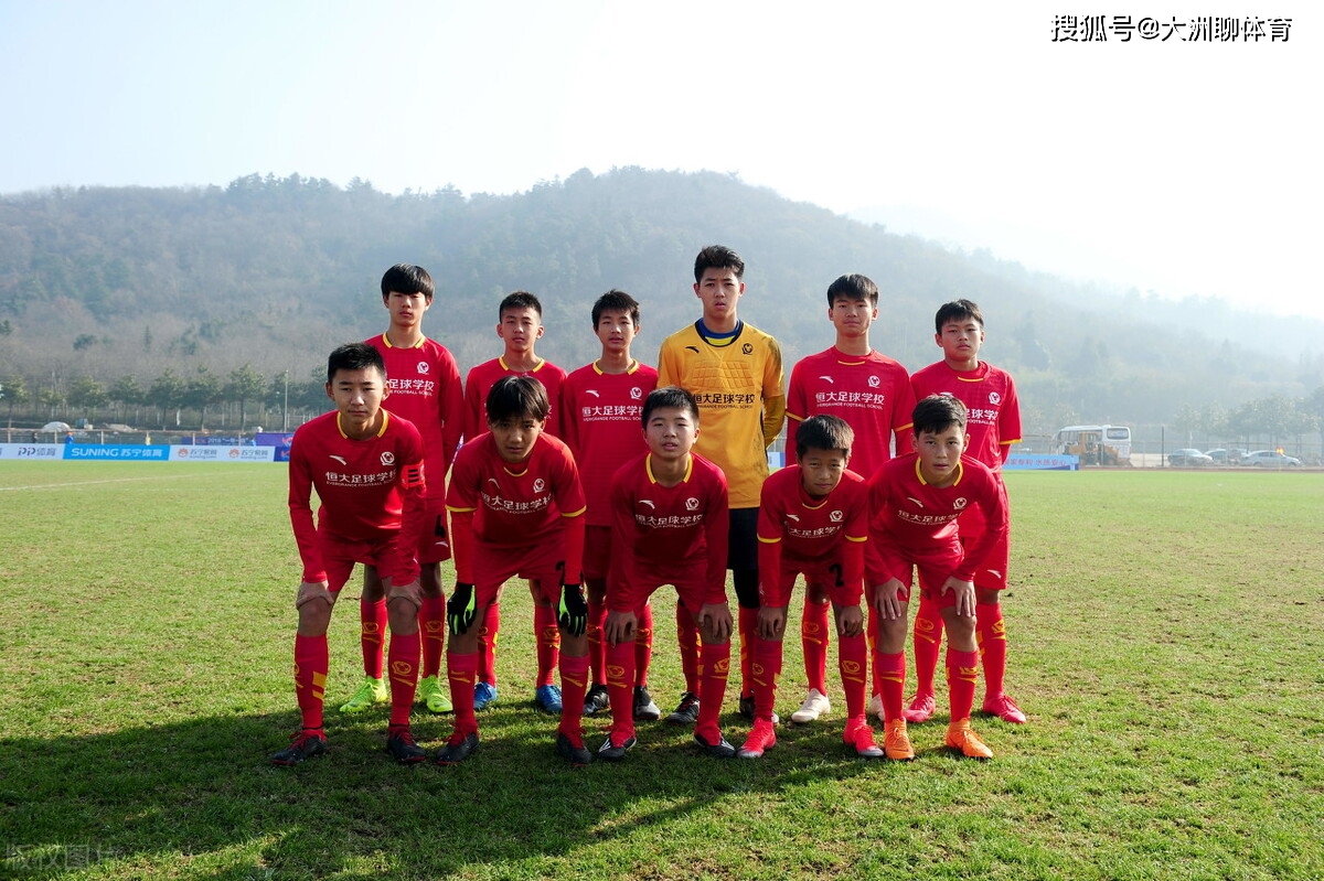 关于足球天才传球精准，战术合理收获胜利的信息