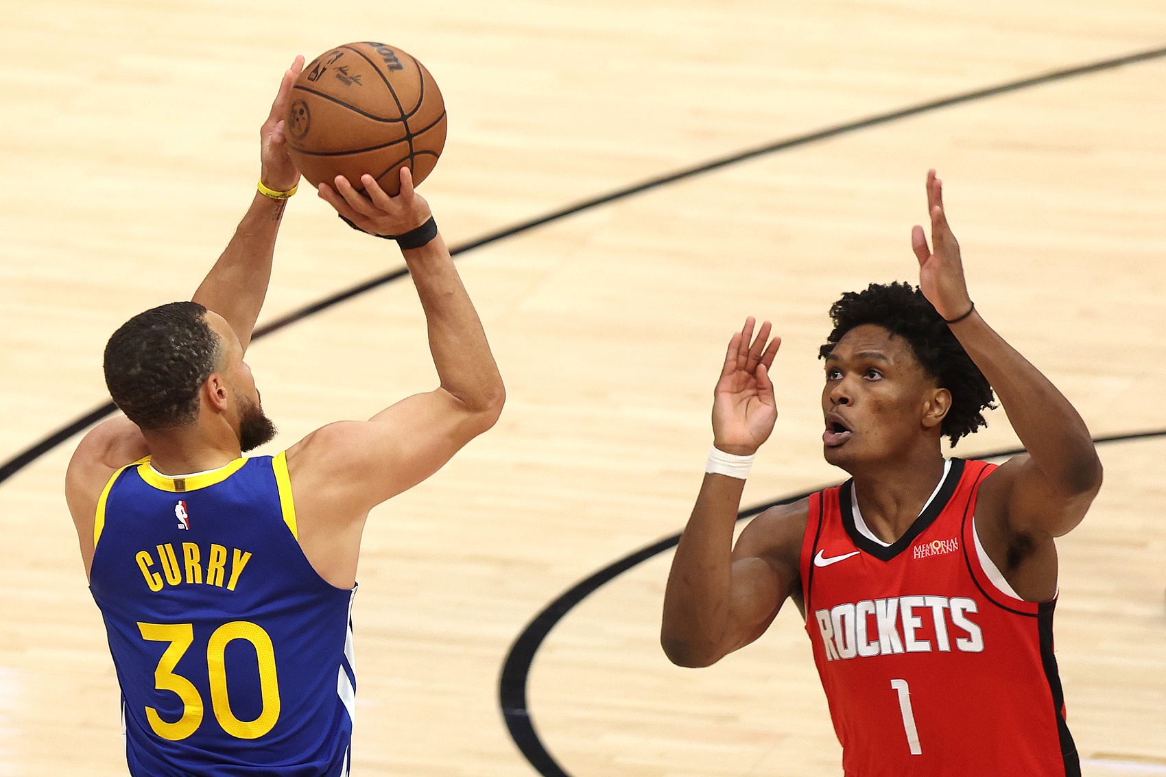 保罗加盟火箭第一场打勇士比赛录像